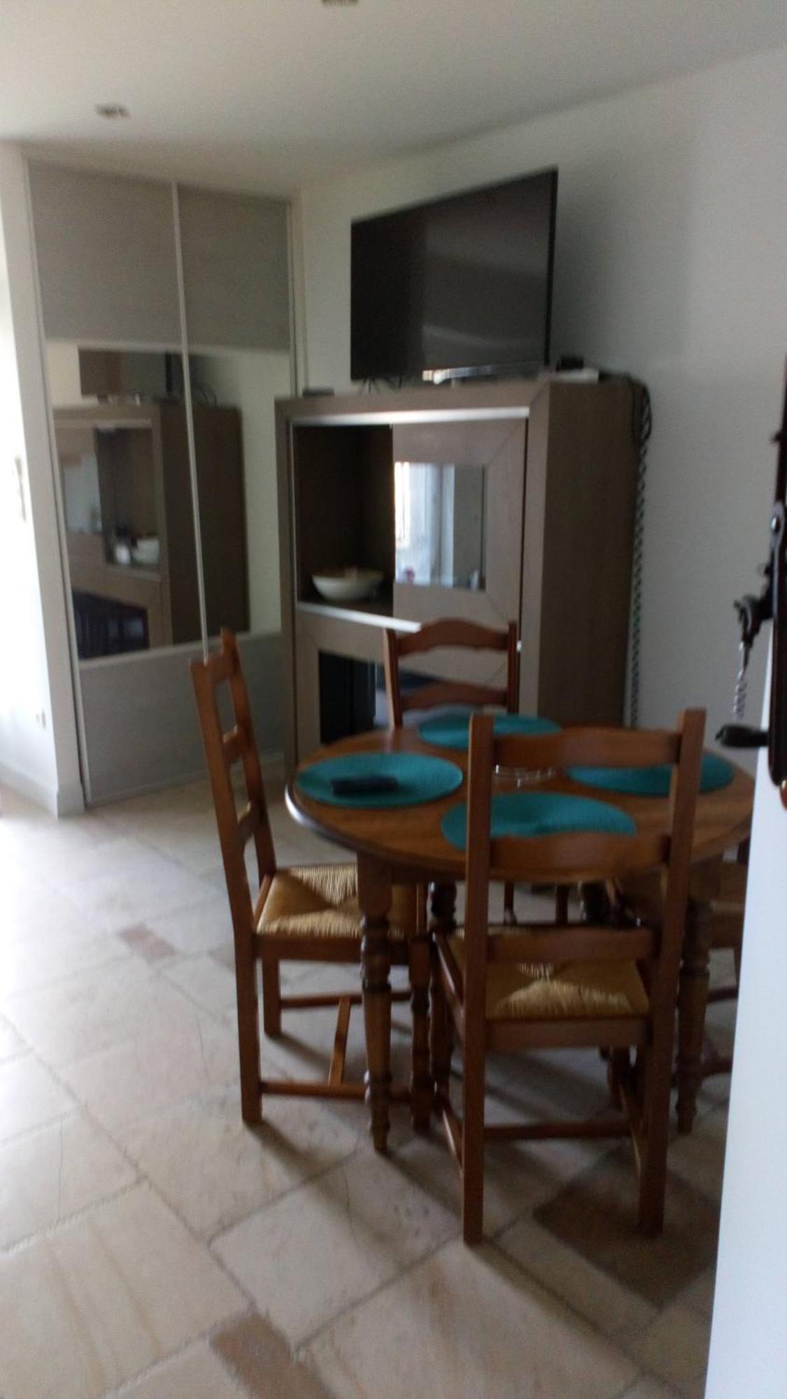 La Pompelle Apartment Pichanges Ngoại thất bức ảnh